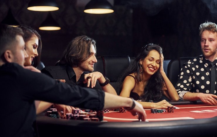 Halaman permainan slot supercuan menampilkan tabel pembayaran, RTP, dan fitur bonus sebelum Anda memulai putaran